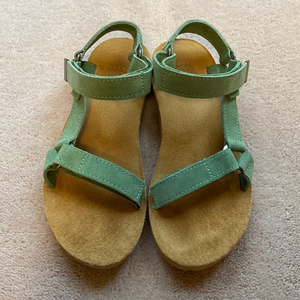 Teva Universal